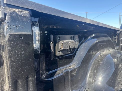 New 2026 RAM 3500 Limited AWD/4WD image 31