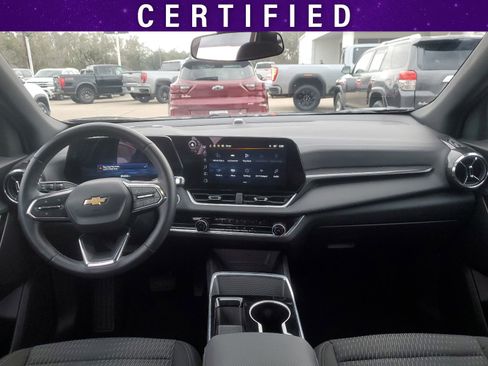Certified 2025 Chevrolet Equinox LT image 9