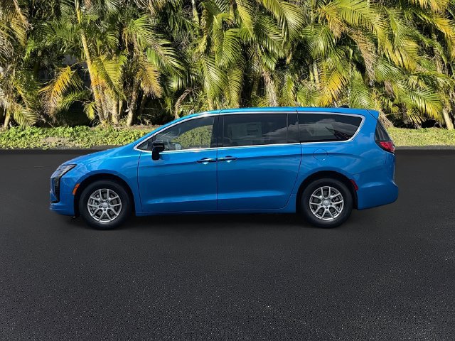 New 2027 Chrysler Pacifica Select FWD image 8