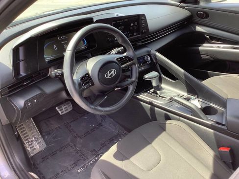 Used 2025 Hyundai Elantra Sport FWD image 26