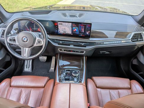 Used 2023 BMW X7 xDrive40i w/ Executive Package image 29