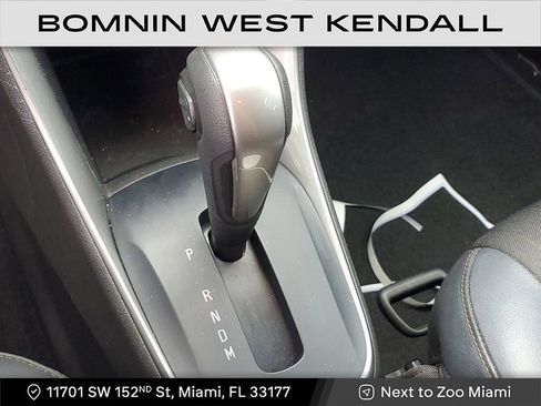 Used 2022 Chevrolet Trax LT w/ LT Convenience Package image 26