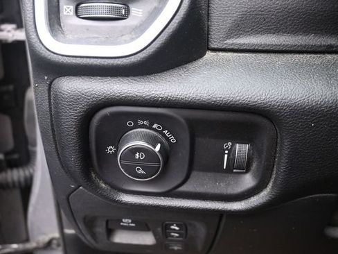 Used 2020 RAM 1500 Big Horn AWD/4WD image 15