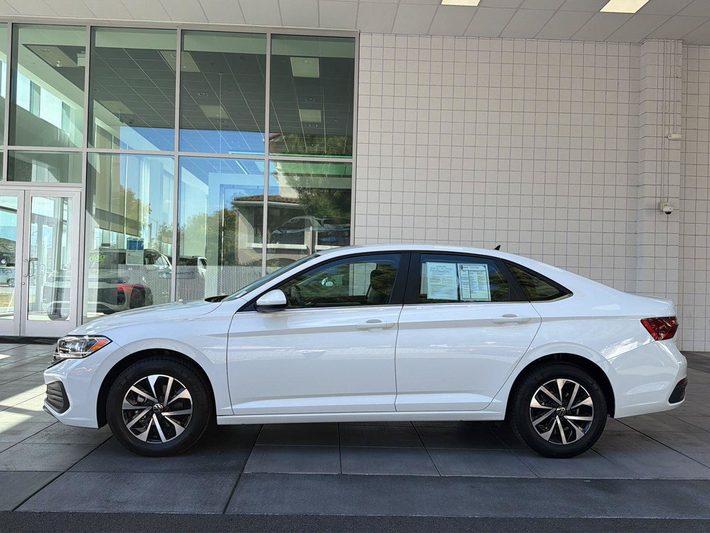 Used 2024 Volkswagen Jetta S FWD image 2