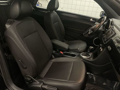 Used 2015 Volkswagen Beetle 1.8T FWD image 19