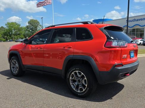 Used 2021 Jeep Cherokee Trailhawk AWD/4WD image 5