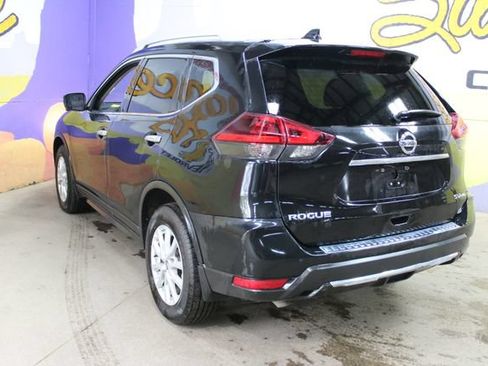 Used 2018 Nissan Rogue SV AWD/4WD image 6