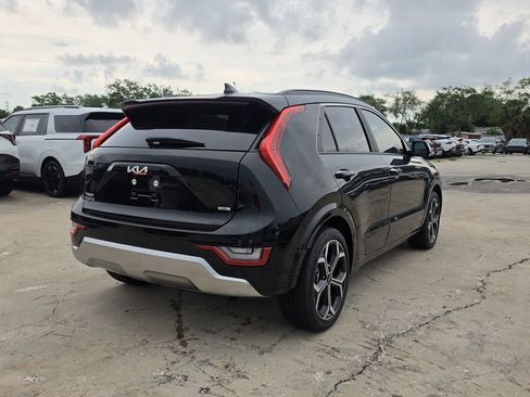 New 2026 Kia Niro SX Touring FWD image 8