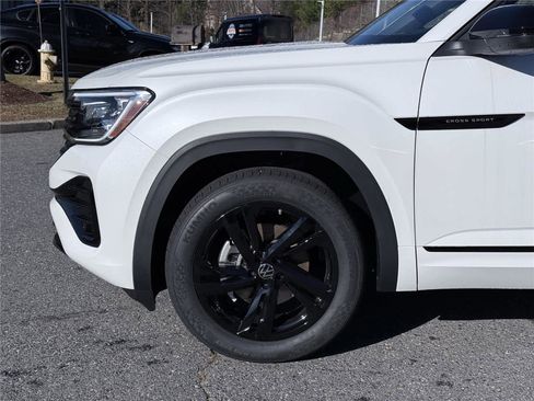 New 2026 Volkswagen Atlas Cross Sport SEL R-Line AWD/4WD image 9