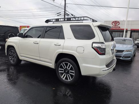 Used 2018 Toyota 4Runner Limited AWD/4WD image 3