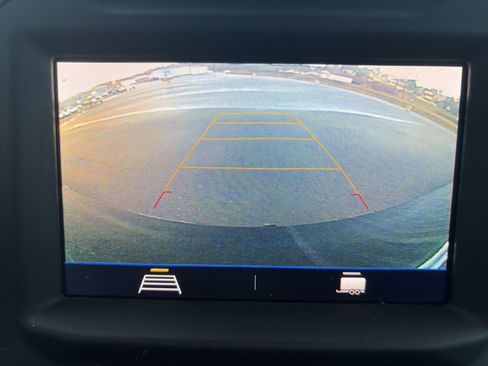 Used 2021 Chevrolet Silverado 1500 Custom image 26