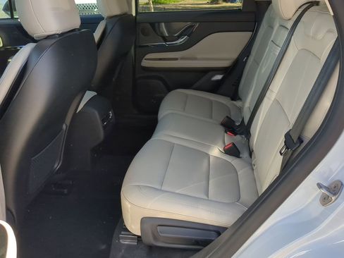 New 2026 Lincoln Corsair Premiere image 22