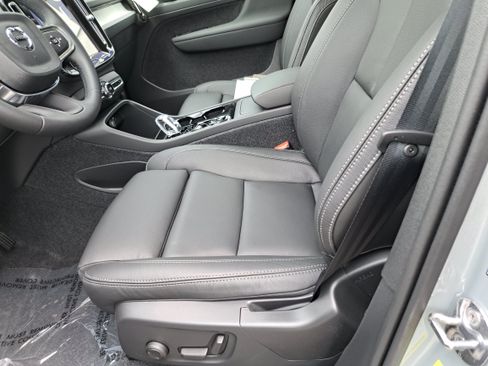 New 2026 Volvo XC40 B5 Plus w/ Protection Package Premier AWD/4WD image 6