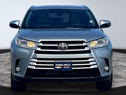Used 2019 Toyota Highlander XLE