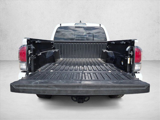 Used 2022 Toyota Tacoma TRD Off-Road w/ Technology Package AWD/4WD image 6
