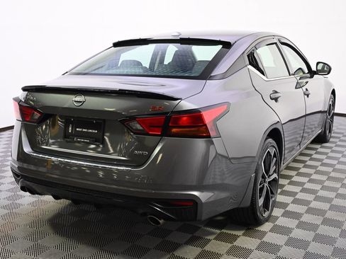 Used 2023 Nissan Altima 2.5 SR w/ SR Premium Package AWD/4WD image 6
