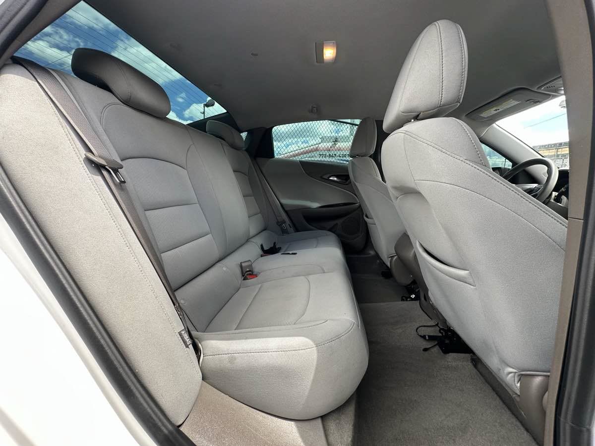 Used 2021 Chevrolet Malibu LS FWD image 29