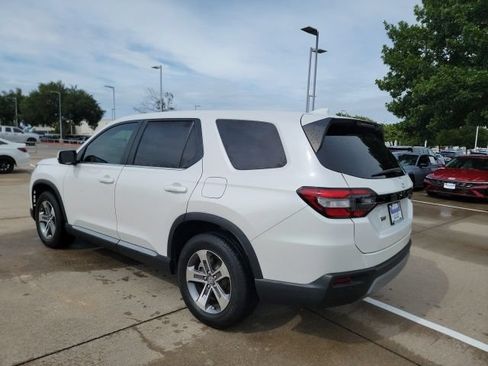 Used 2025 Honda Pilot EX-L image 7
