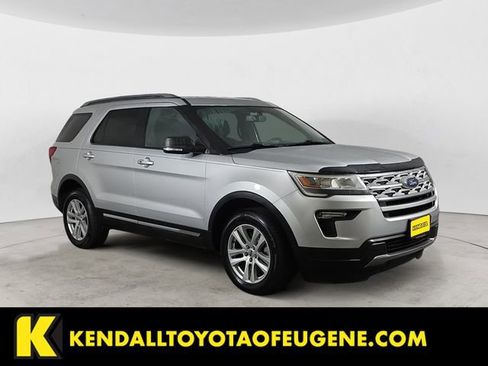 Used 2019 Ford Explorer XLT w/ Equipment Group 201A image 7