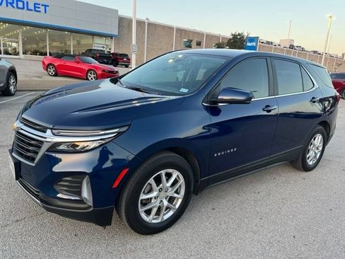 Used 2022 Chevrolet Equinox LT w/ LPO, Floor Liner Package FWD image 2