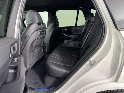 Used 2020 BMW X5 xDrive40i w/ M Sport Package image 12