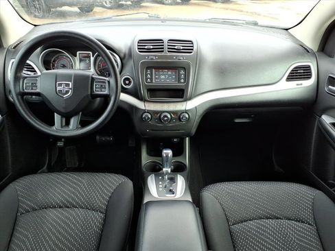 Used 2017 Dodge Journey SE image 8