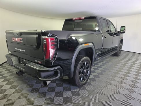 Used 2024 GMC Sierra 2500 AT4 w/ AT4 Premium Plus Package AWD/4WD image 5