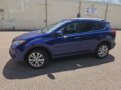 Used 2015 Toyota RAV4 Limited AWD/4WD image 6