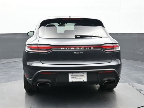 Certified 2023 Porsche Macan w/ Premium Package Plus image 16