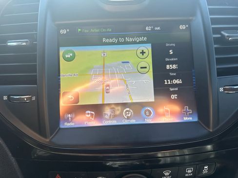 Used 2013 Chrysler 300 S w/ Luxury Group image 21