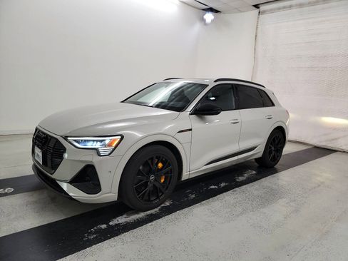 Used 2022 Audi e-tron Chronos w/ Chronos Package AWD/4WD image 3