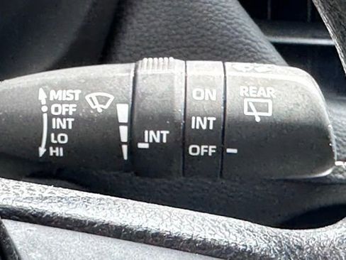 Used 2023 Toyota RAV4 XLE AWD/4WD image 22