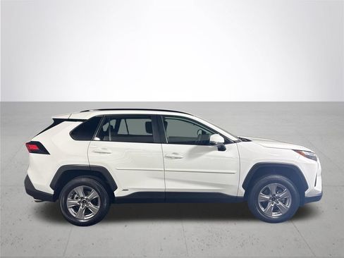Used 2024 Toyota RAV4 LE AWD/4WD image 5