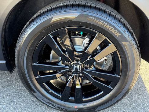 Certified 2026 Honda HR-V Sport image 13