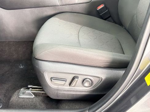 Used 2023 Toyota RAV4 XLE w/ Convenience Package image 13