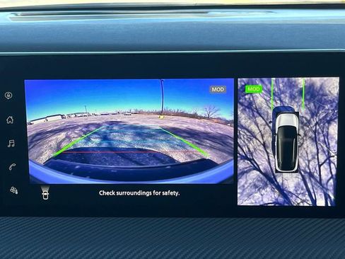 New 2025 Nissan Kicks SR image 24