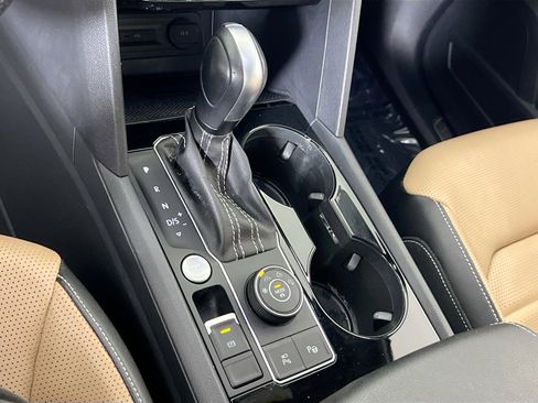 Used 2022 Volkswagen Atlas Cross Sport SEL Premium R-Line image 17