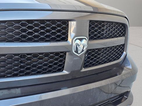 Used 2019 RAM 1500 Express w/ Express Value Package AWD/4WD image 9