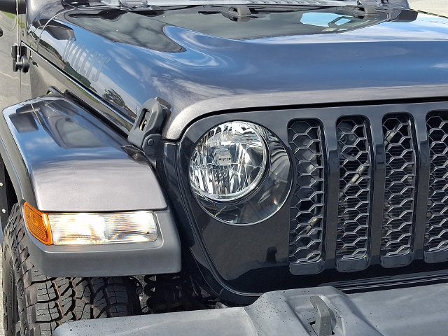 Used 2022 Jeep Gladiator Sport AWD/4WD image 9