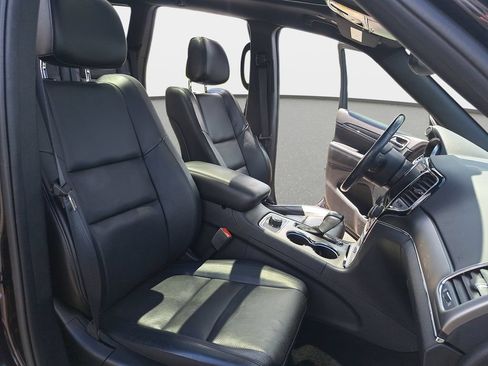 Certified 2021 Jeep Grand Cherokee Limited w/ Luxury Group II AWD/4WD image 11