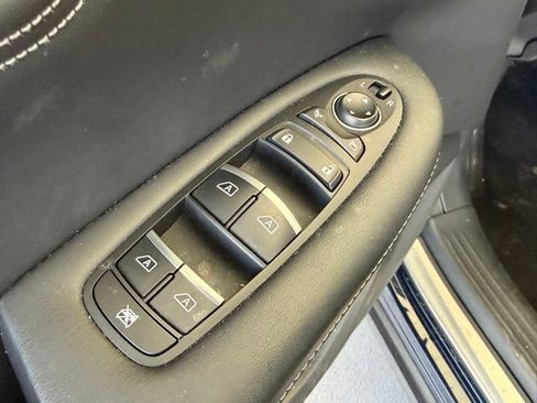 Used 2023 INFINITI QX55 Luxe w/ Cargo Package AWD/4WD image 11