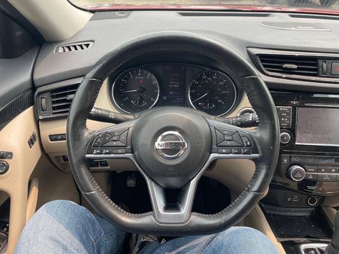 Used 2018 Nissan Rogue SL AWD/4WD image 17