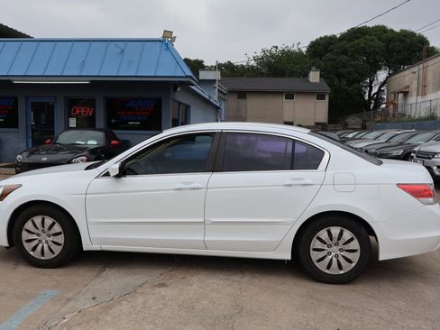 Used 2009 Honda Accord LX image 4