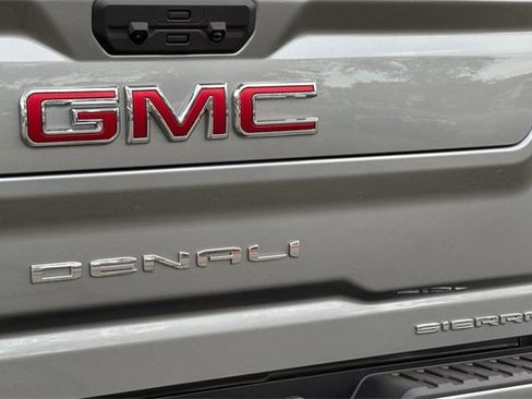 New 2026 GMC Sierra 2500 Denali w/ Denali Reserve Package image 33