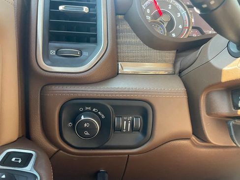 Used 2019 RAM 2500 Limited AWD/4WD image 15