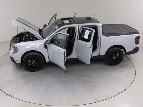 Certified 2025 Ford Maverick Lariat w/ Black Appearance Package image 56