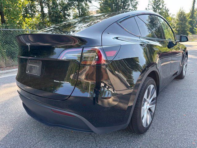 Used 2024 Tesla Model Y Long Range AWD/4WD image 13