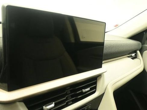 New 2026 Ford Explorer Active w/ Active Comfort Package AWD/4WD image 17