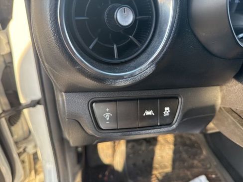 Used 2019 Kia Forte S w/ S Premium Package image 14