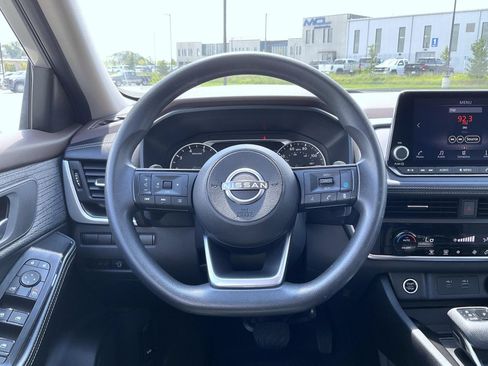 Used 2023 Nissan Rogue SV AWD/4WD image 11